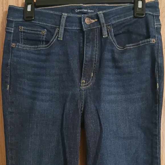 Calvin Klein Jeans - Picture 2 of 5